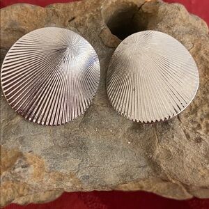 Vintage CROWN TRIFARI Silver Tone Alloy Shell-Shaped Clip On Earrings